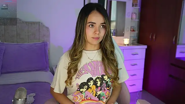 Hannah-Rose online show from 04/01/26, 01:51