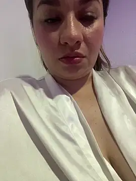 MommyHelpsmee online show from 06/03/26, 12:33