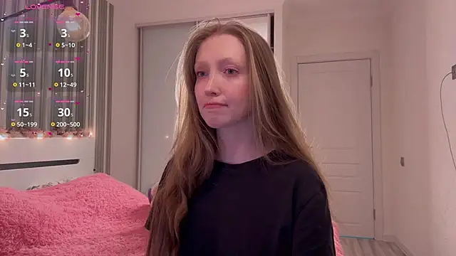 Awwwrora online show from 02/25/26, 03:34