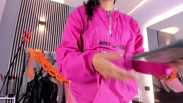 GysellHanson online show from 10/30/25, 11:08