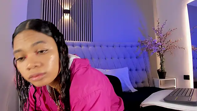 GysellHanson online show from 12/02/25, 11:34