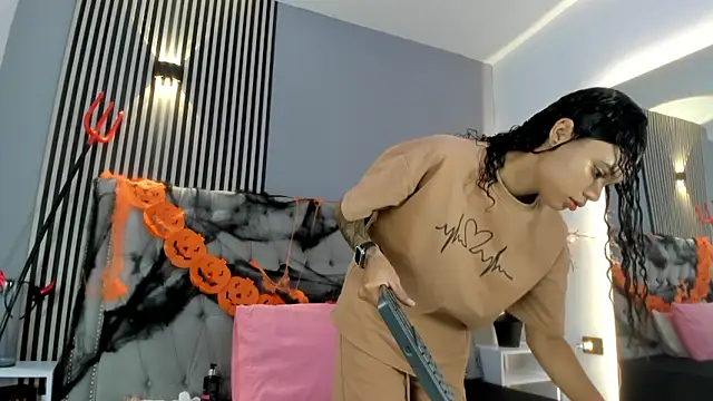 GysellHanson online show from 10/31/25, 11:29