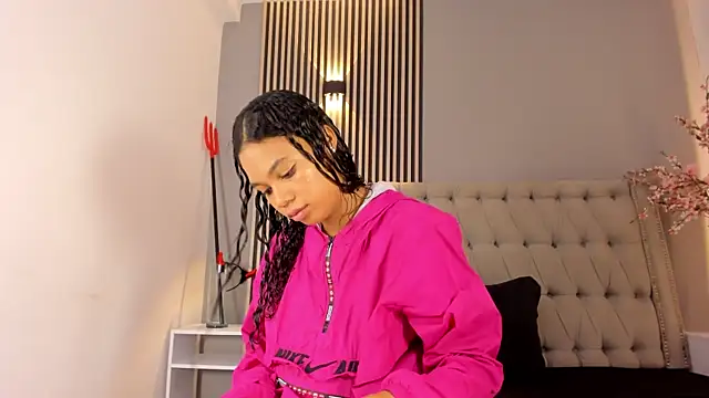 GysellHanson online show from 11/15/25, 11:25