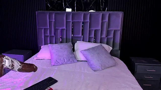 LolaAngellx online show from 11/18/25, 09:01