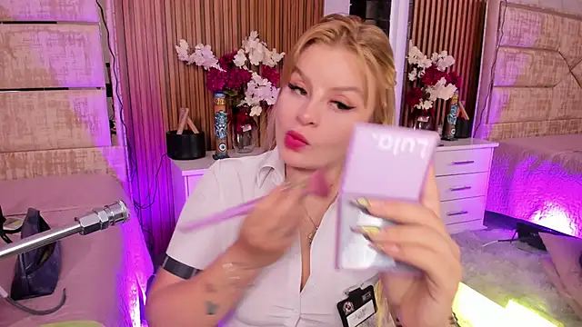 LolaAngellx online show from 02/20/26, 09:06