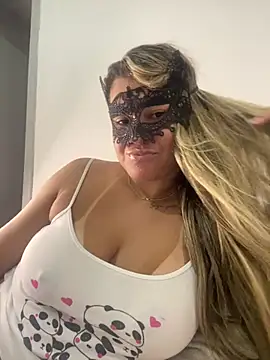 Casadadelicia26 online show from 05/04/26, 03:54