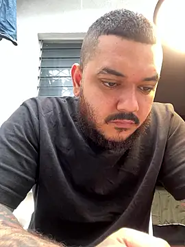 Snapshot of El_Titan1998 chatting on 01/11/26, 03:30 El Titan1998 online show from 01/11/26, 03:30