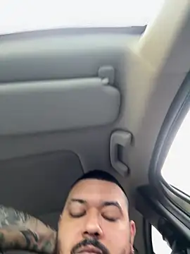 Snapshot of El_Titan1998 chatting on 01/12/26, 02:46 El Titan1998 online show from 01/12/26, 02:46