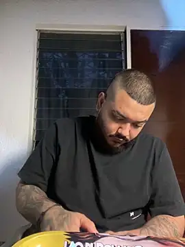 Snapshot of El_Titan1998 chatting on 02/12/26, 11:26 El Titan1998 online show from 02/12/26, 11:26