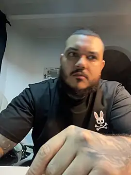 El Titan1998 online show from 10/24/25, 11:37