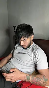 Beboteejoel online show from 11/30/25, 09:26