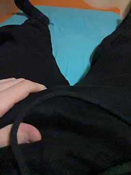 Snapshot of Dvddd chatting on 01/19/26, 02:43 Dvddd online show from 01/19/26, 02:43