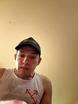 Snapshot of aleeextg chatting on 09/14/25, 05:35 aleeextg online show from 09/14/25, 05:35