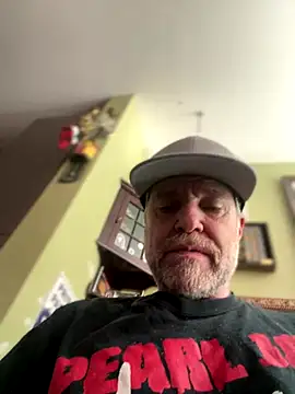 Snapshot of Jefloves68 chatting on 10/26/25, 04:51 Jefloves68 online show from 10/26/25, 04:51