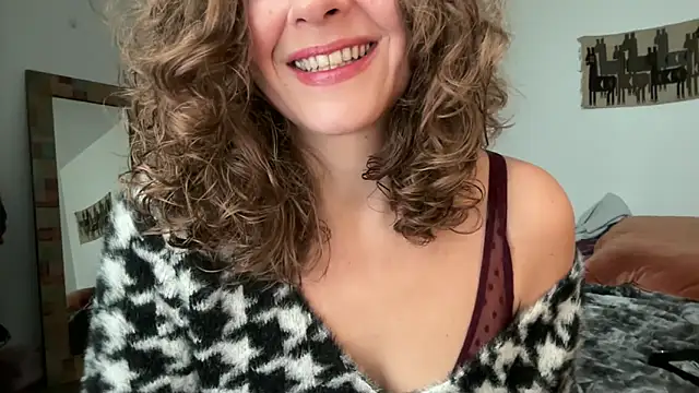 Snapshot of leahsparkles chatting on 11/03/25, 03:04 leahsparkles online show from 11/03/25, 03:04