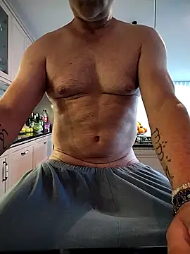 kevincumporn online show from 05/17/26, 04:12