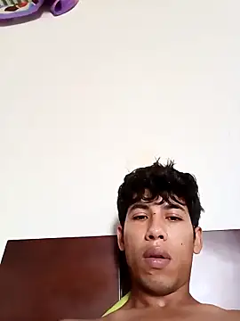 Snapshot of Andres123cv chatting on 09/16/25, 02:51 Andres123cv online show from 09/16/25, 02:51
