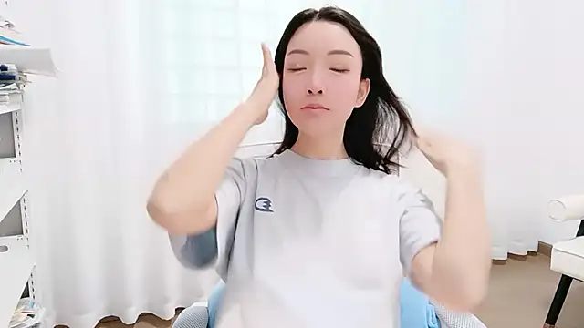 Lucky-kaka999 online show from 10/31/25, 01:46