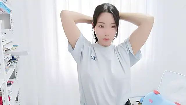 Lucky-kaka999 online show from 10/23/25, 12:53