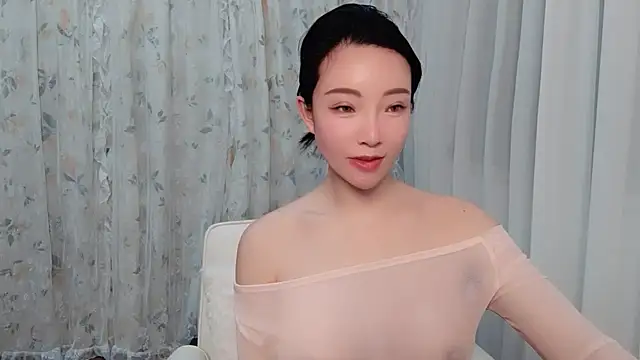 Snapshot of Lucky-kaka999 chatting on 02/18/25, 03:20 Lucky-kaka999 online show from 02/18/25, 03:20