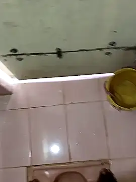 Snapshot of Guru2 chatting on 01/26/25, 05:23 Guru2 online show from 01/26/25, 05:23