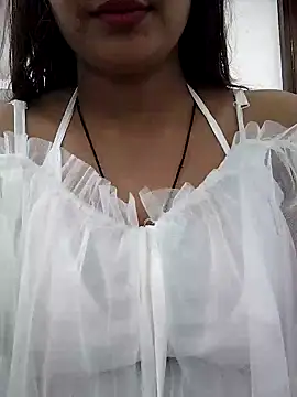 cute monu online show from 12/04/25, 03:38