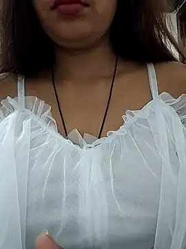 cute monu online show from 10/04/25, 03:41