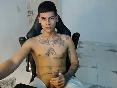 Clyde019 online show from 01/30/25, 09:58