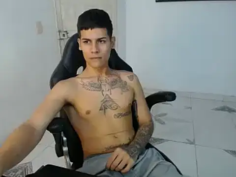 Clyde019 online show from 02/03/25, 08:13