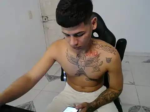 Clyde019 online show from 01/18/25, 09:02