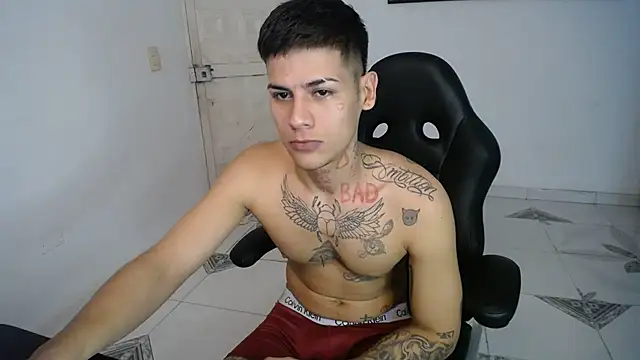 Clyde019 online show from 02/26/25, 07:53