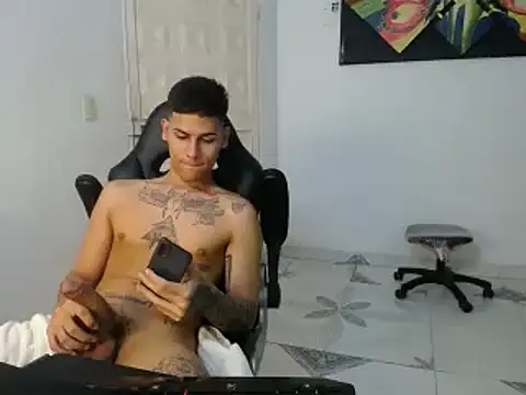 Clyde019 online show from 02/07/25, 01:15