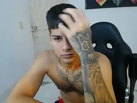 Clyde019 online show from 01/17/25, 02:18