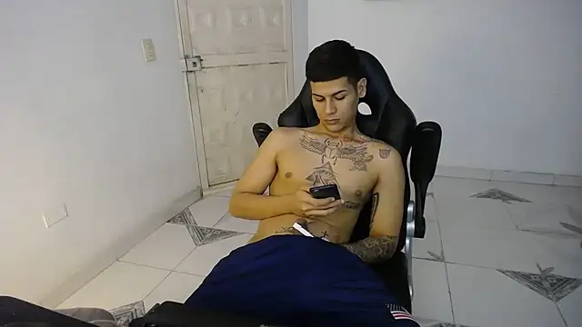 Clyde019 online show from 02/20/25, 08:03