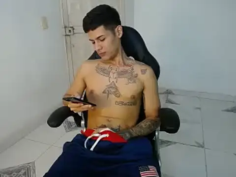 Clyde019 online show from 02/01/25, 09:08