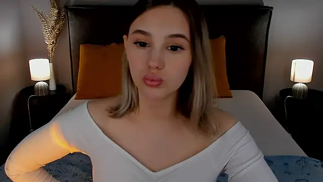 AngelicaKleee online show from 02/19/25, 01:51