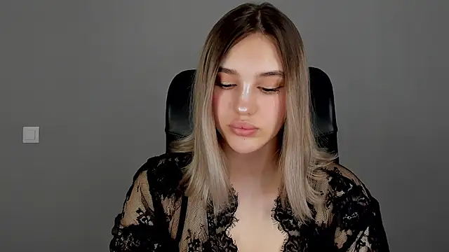 AngelicaKleee online show from 02/17/25, 01:58