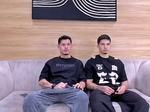 Snapshot of hell_twink chatting on 04/13/26, 01:53 hell twink online show from 04/13/26, 01:53