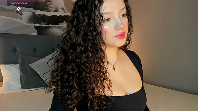 Snapshot of LucyLovelyy chatting on 06/01/26, 02:23 LucyLovelyy online show from 06/01/26, 02:23