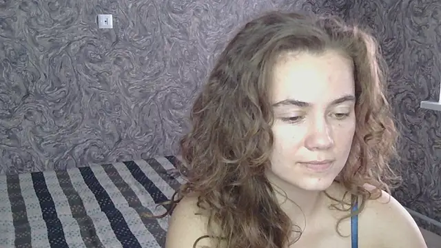 Snapshot of CurlyNed chatting on 02/06/25, 11:20 CurlyNed online show from 02/06/25, 11:20