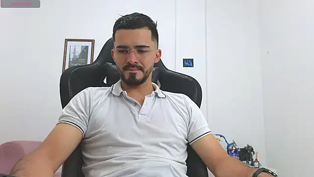 Massimoo 07 online show from 11/06/25, 08:02