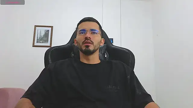 Massimoo 07 online show from 10/27/25, 03:02