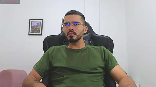 Massimoo 07 online show from 12/17/25, 06:24