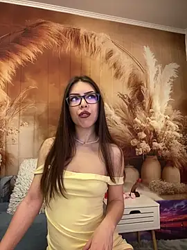 EmaLowe online show from 03/23/26, 06:24