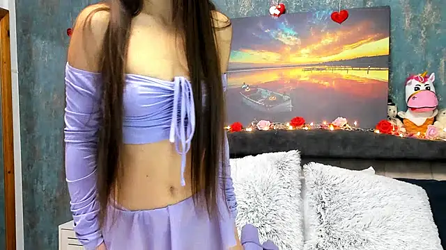 Snapshot of EmaLowe chatting on 02/25/25, 04:35 EmaLowe online show from 02/25/25, 04:35