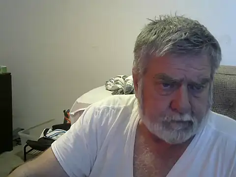 Snapshot of viejo_oso chatting on 09/20/25, 06:57 viejo oso online show from 09/20/25, 06:57