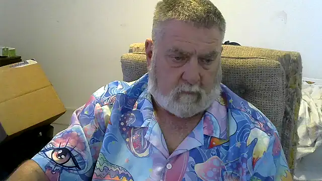 Snapshot of viejo_oso chatting on 10/19/25, 08:44 viejo oso online show from 10/19/25, 08:44