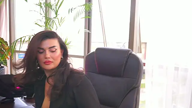 myakalifa online show from 03/14/25, 11:01
