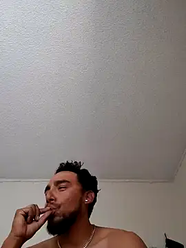 Snapshot of zeek520 chatting on 12/21/24, 11:13 zeek520 online show from 12/21/24, 11:13