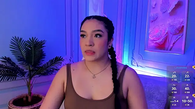 stefany duque1  online show from 10/31/25, 03:14